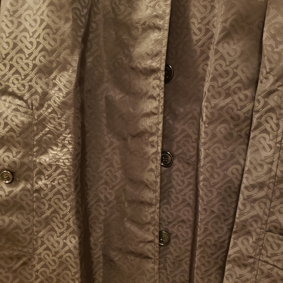 Burberry Coat - Picture 6 of 8